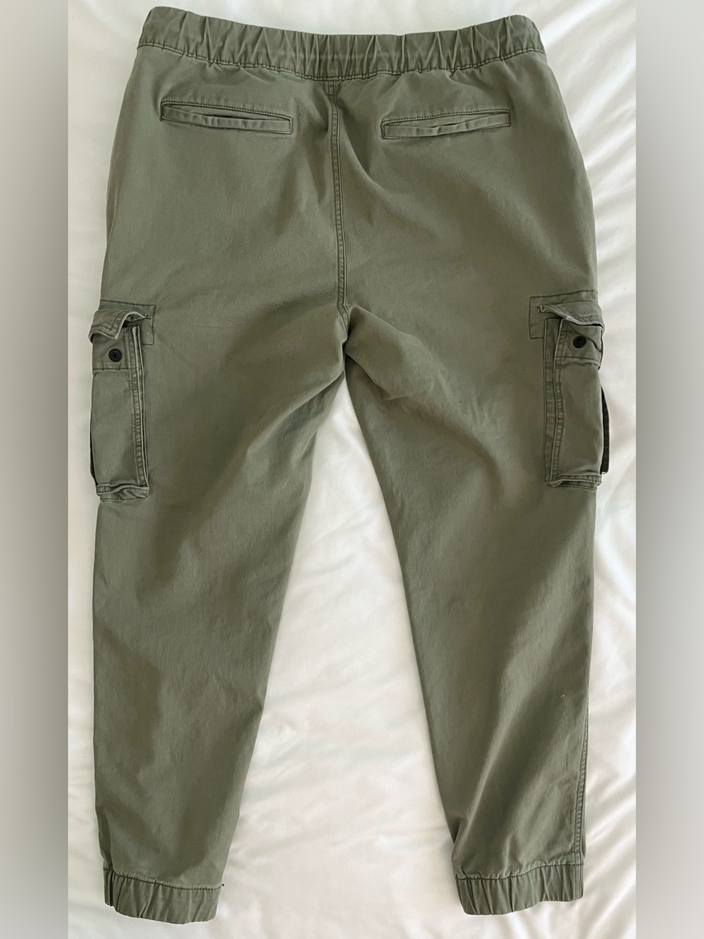 Old Navy Men's Olive Cargo Jogger Pants with Drawstring - Picture 3 of 11